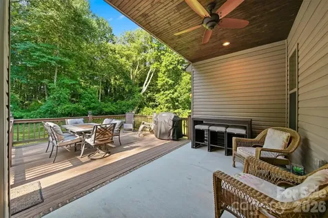 2630 36th Avenue NE Hickory NC 28601