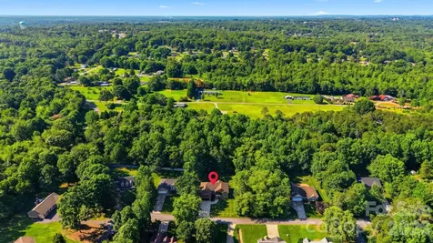 2630 36th Avenue NE Hickory NC 28601