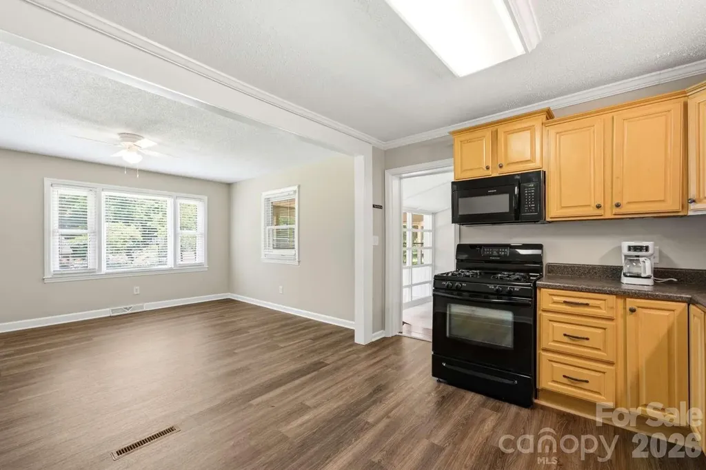211 Valleydale Drive Gastonia NC 28056