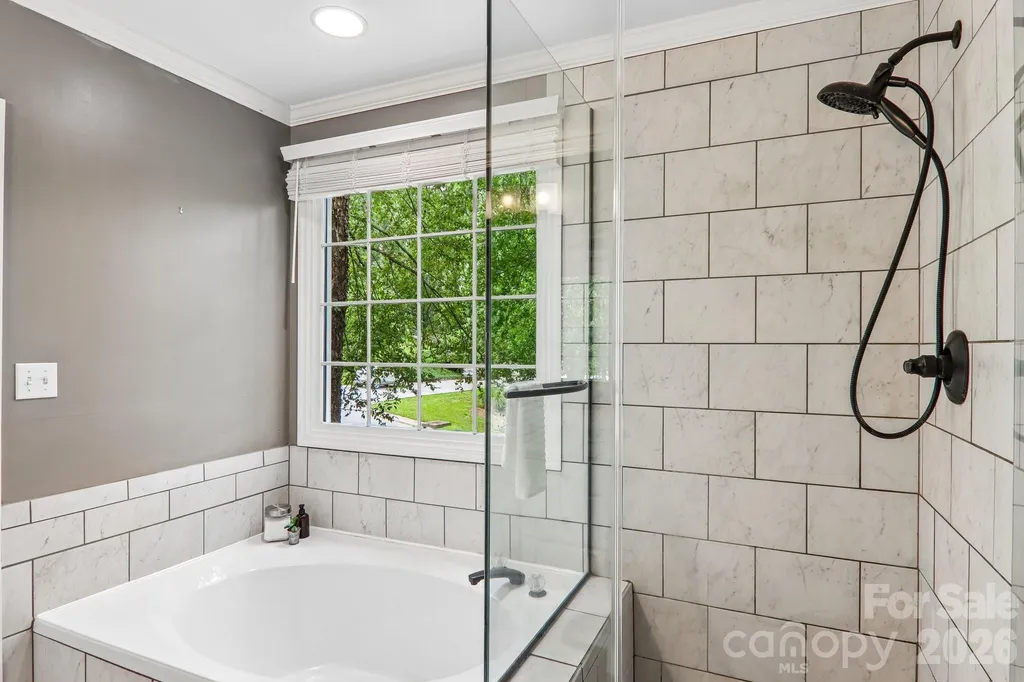 104 Meadow Lake Road Asheville NC 28803
