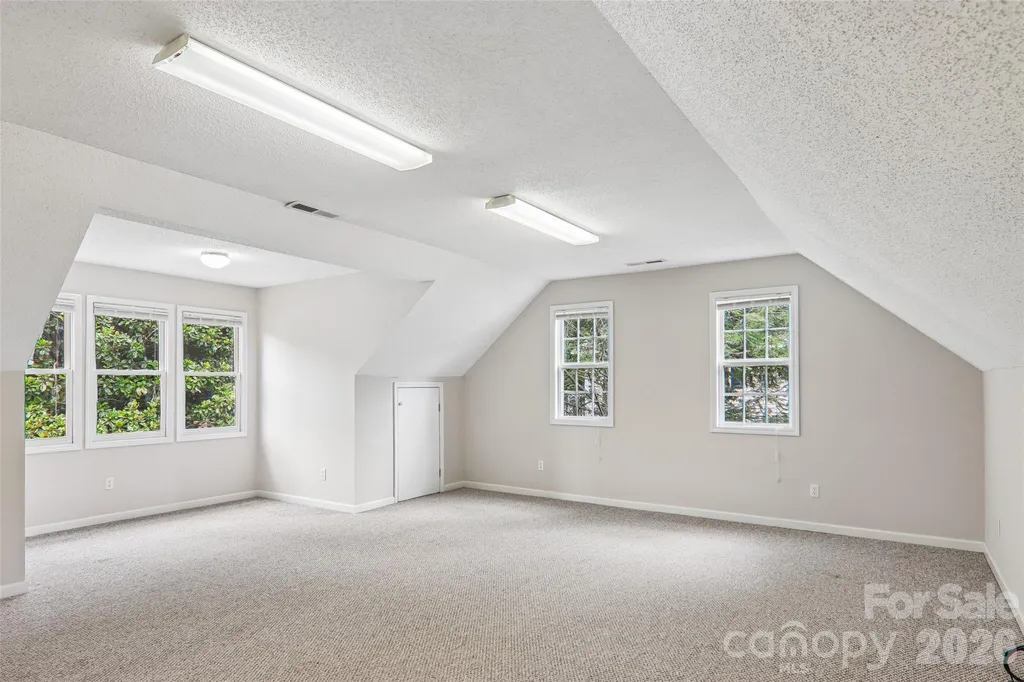 104 Meadow Lake Road Asheville NC 28803
