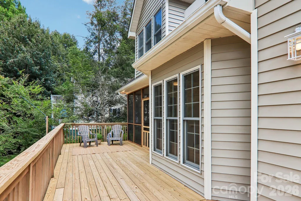 104 Meadow Lake Road Asheville NC 28803