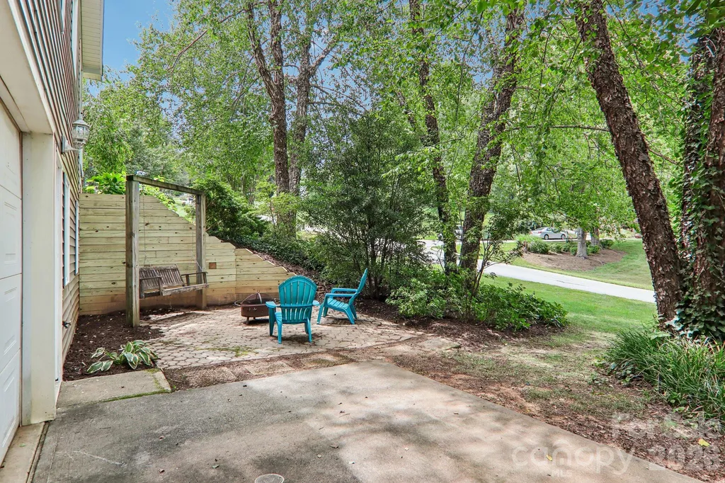 104 Meadow Lake Road Asheville NC 28803