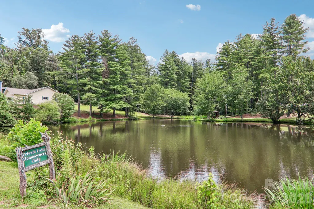 104 Meadow Lake Road Asheville NC 28803