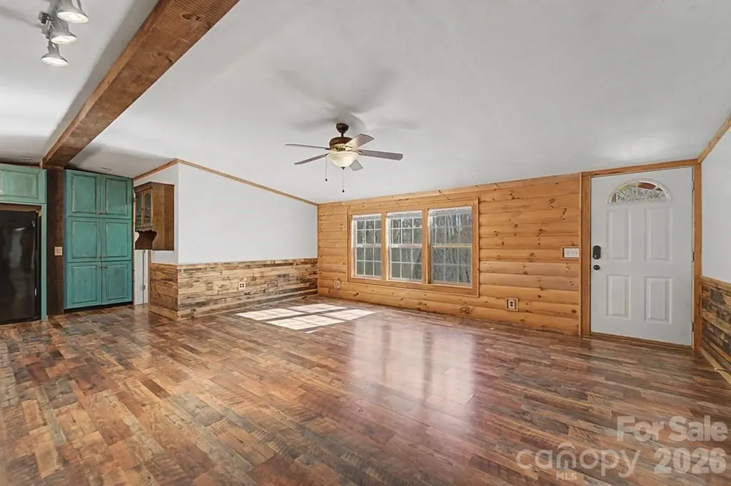 1668 Buff Creek Road Sylva NC 28779