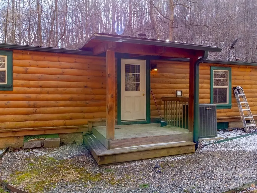 1668 Buff Creek Road Sylva NC 28779