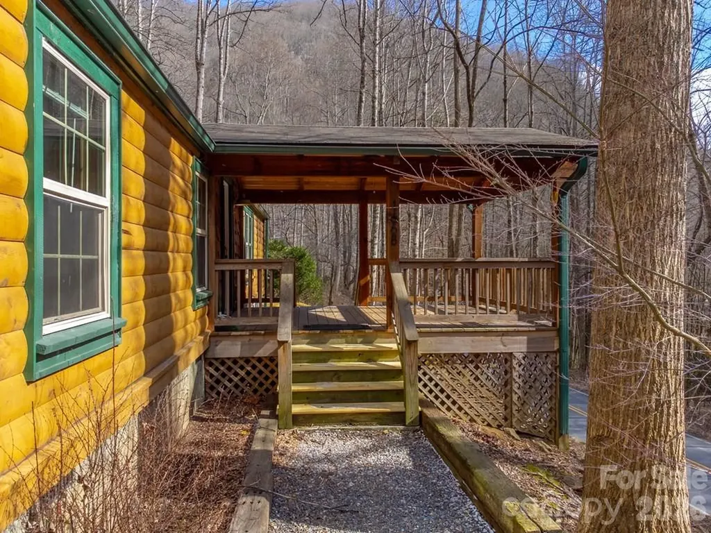 1668 Buff Creek Road Sylva NC 28779
