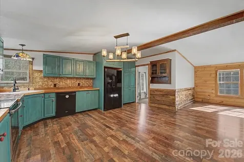 1668 Buff Creek Road Sylva NC 28779