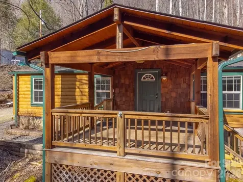 1668 Buff Creek Road Sylva NC 28779