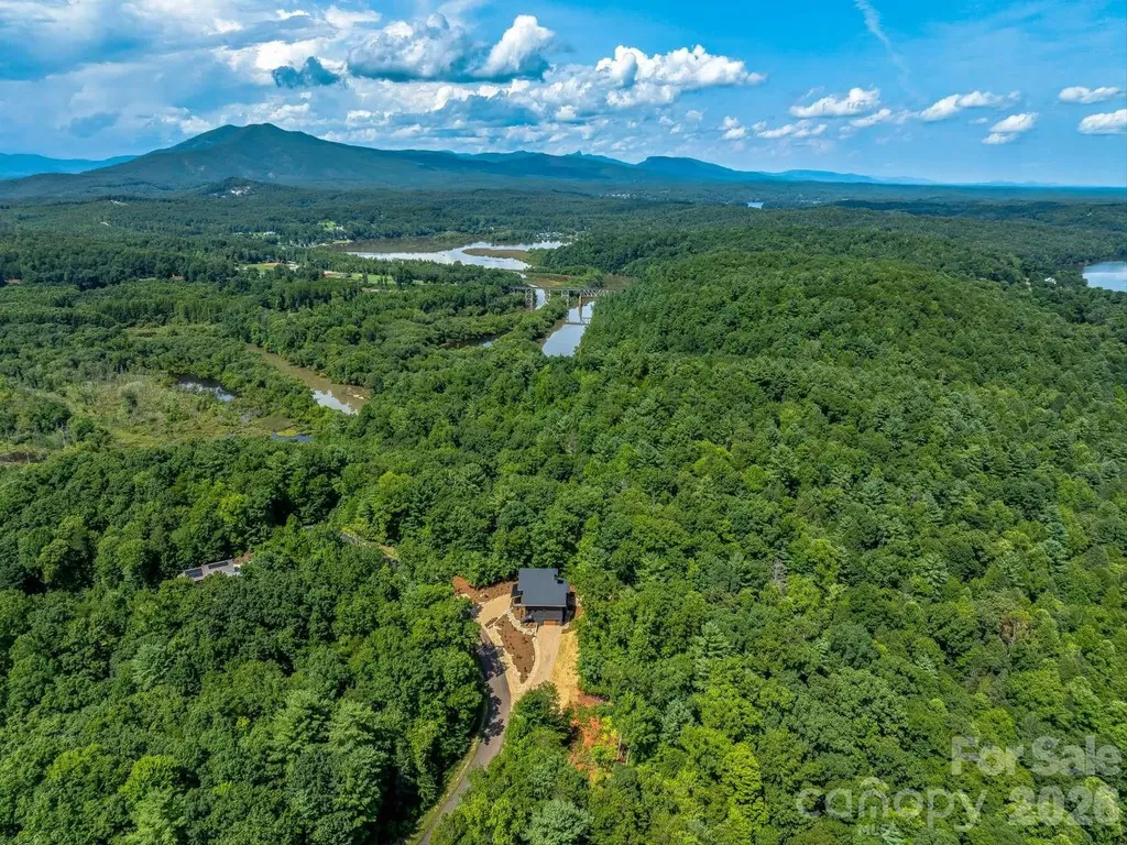 1180 W Lake Road Marion NC 28752