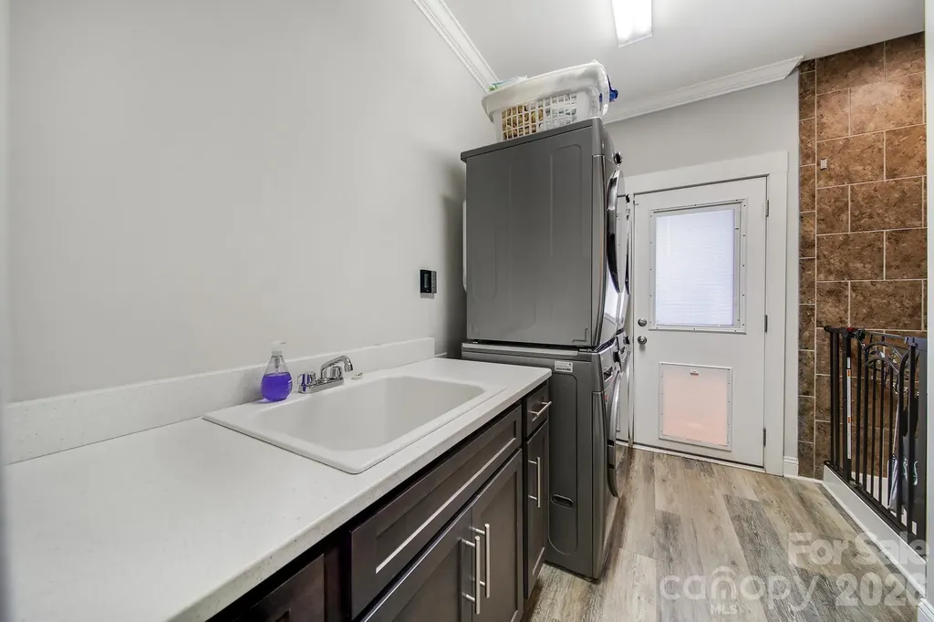 6218 Cory Bret Lane Charlotte NC 28278
