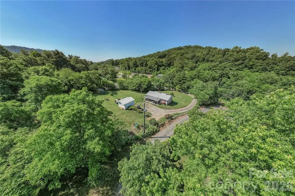 415 Weaverville Road Asheville NC 28804
