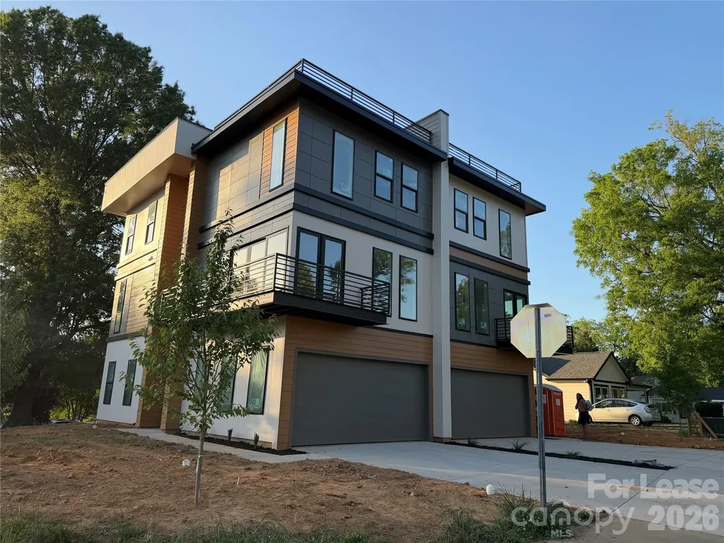212 Smallwood Street S Charlotte NC 28208