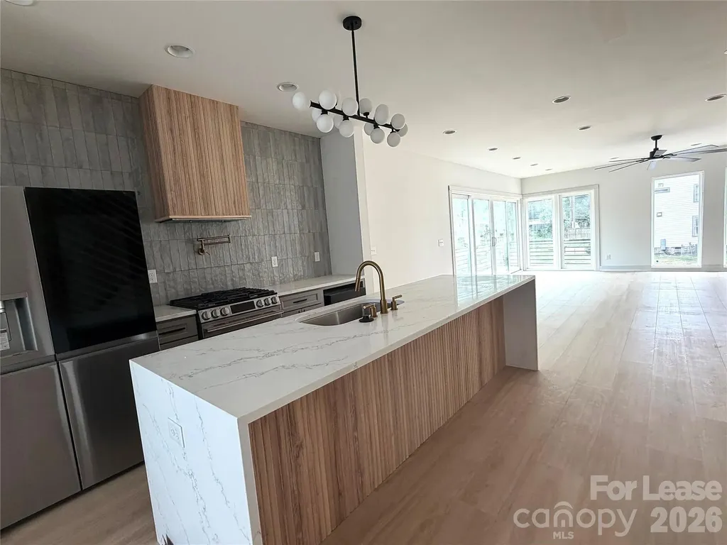 212 Smallwood Street S Charlotte NC 28208