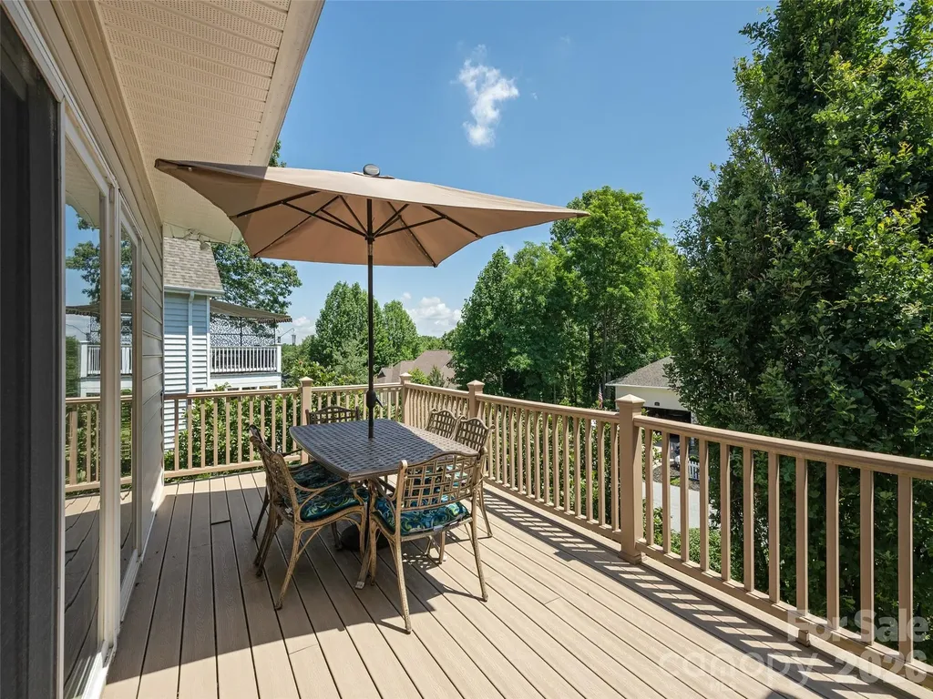 171 Ashefield Court Hendersonville NC 28791