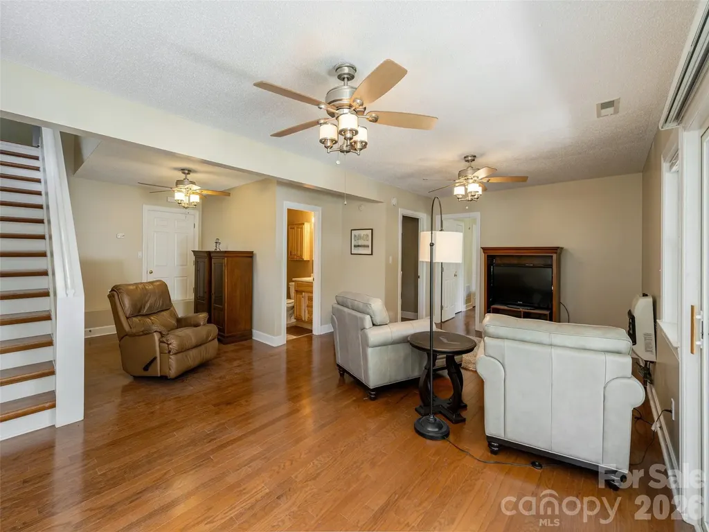171 Ashefield Court Hendersonville NC 28791