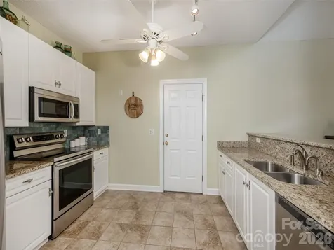171 Ashefield Court Hendersonville NC 28791