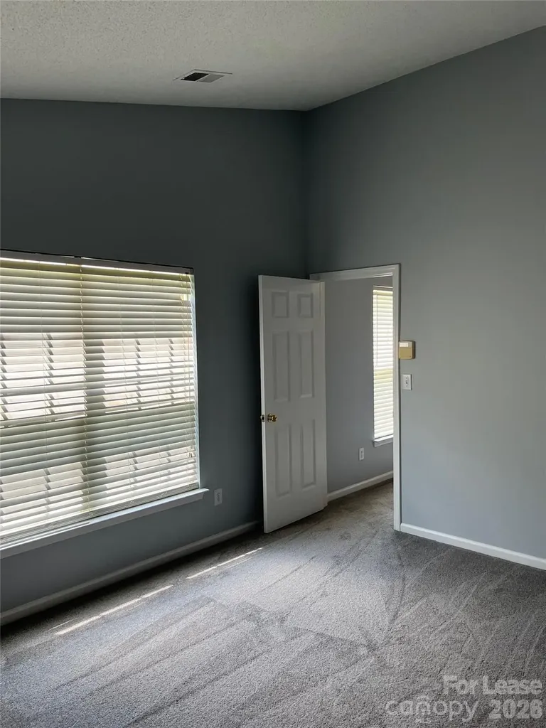 3043 Willamette Valley Drive Charlotte NC 28215
