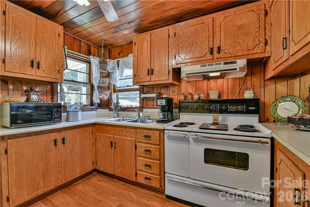 415 Weaverville Road Asheville NC 28804