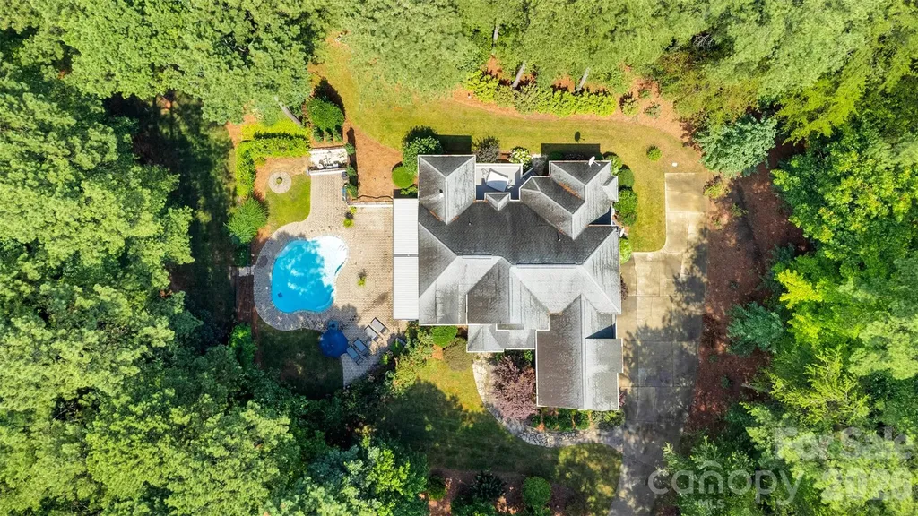 4552 Sawgrass Court Denver NC 28037