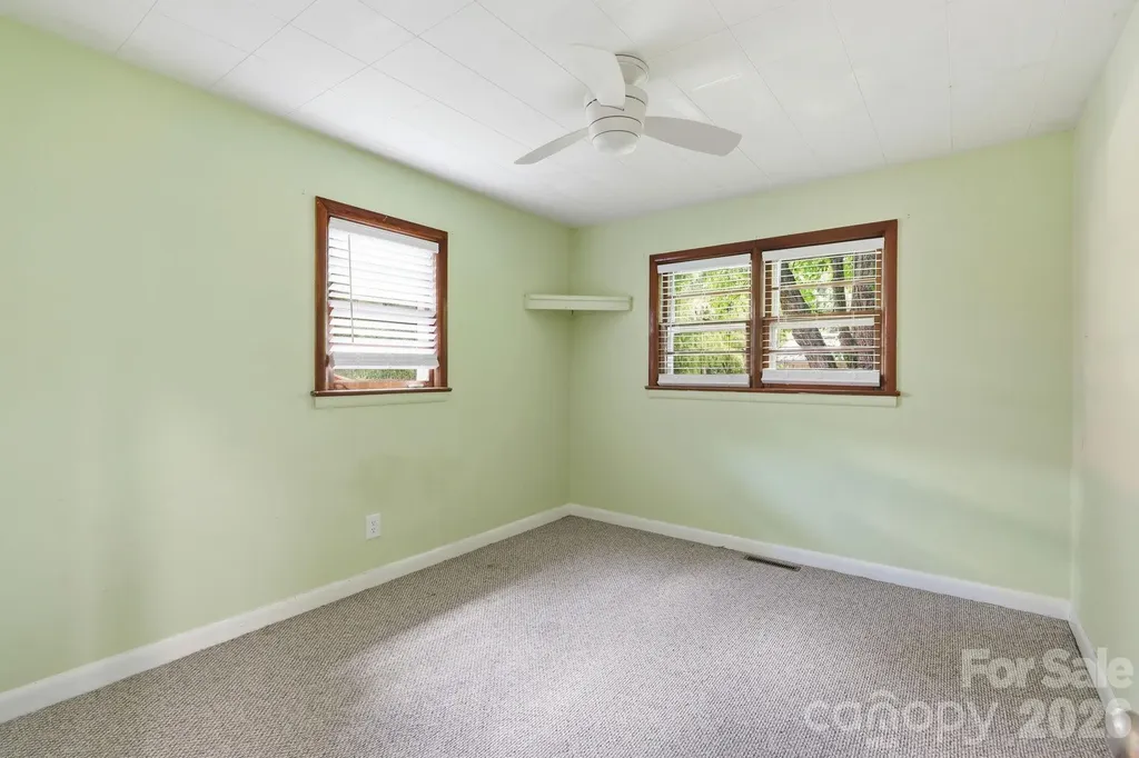 31 Edwards Street Waynesville NC 28786