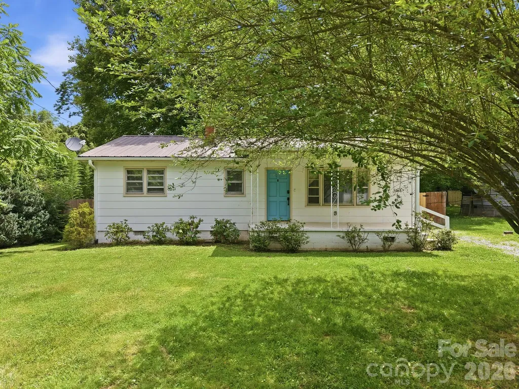 31 Edwards Street Waynesville NC 28786