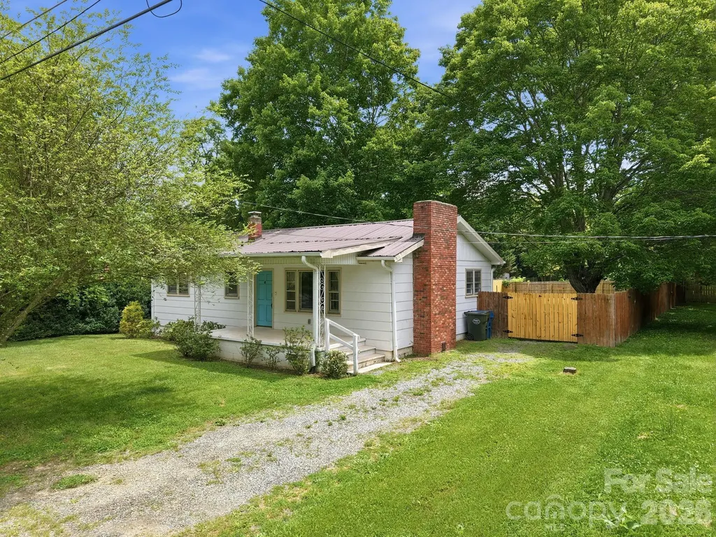 31 Edwards Street Waynesville NC 28786
