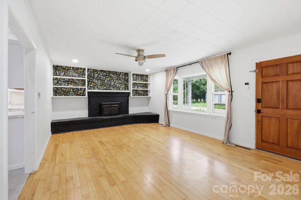 31 Edwards Street Waynesville NC 28786