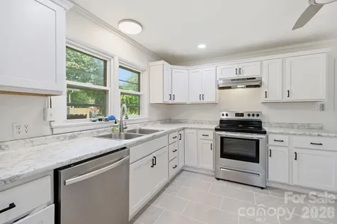 31 Edwards Street Waynesville NC 28786