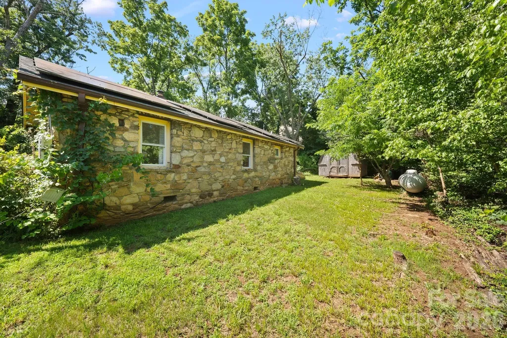 78 Green Oak Road Asheville NC 28804