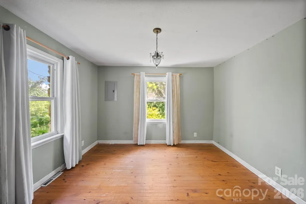 78 Green Oak Road Asheville NC 28804