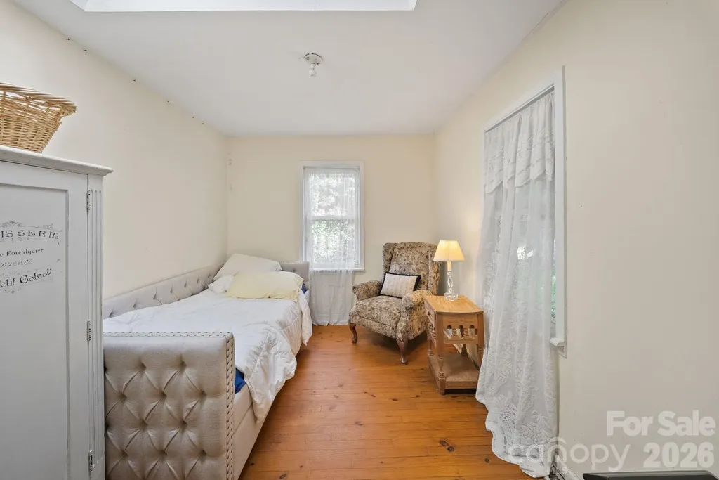 78 Green Oak Road Asheville NC 28804