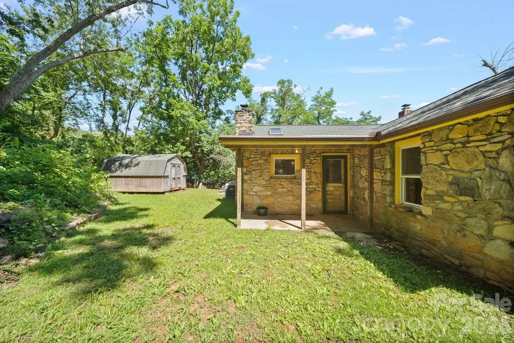 78 Green Oak Road Asheville NC 28804