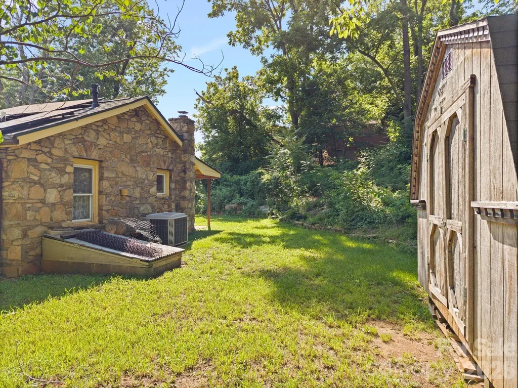 78 Green Oak Road Asheville NC 28804