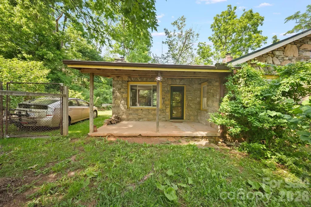 78 Green Oak Road Asheville NC 28804