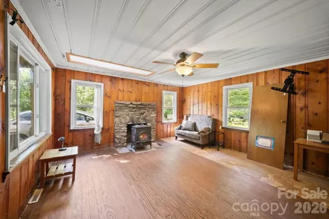 78 Green Oak Road Asheville NC 28804