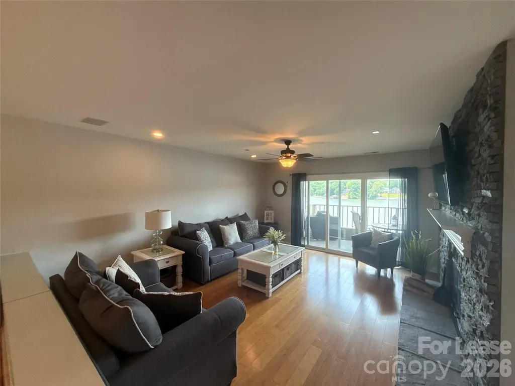 9817 Emerald Point Drive Charlotte NC 28278