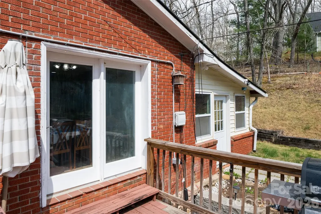 233 Church Road Fairview NC 28730