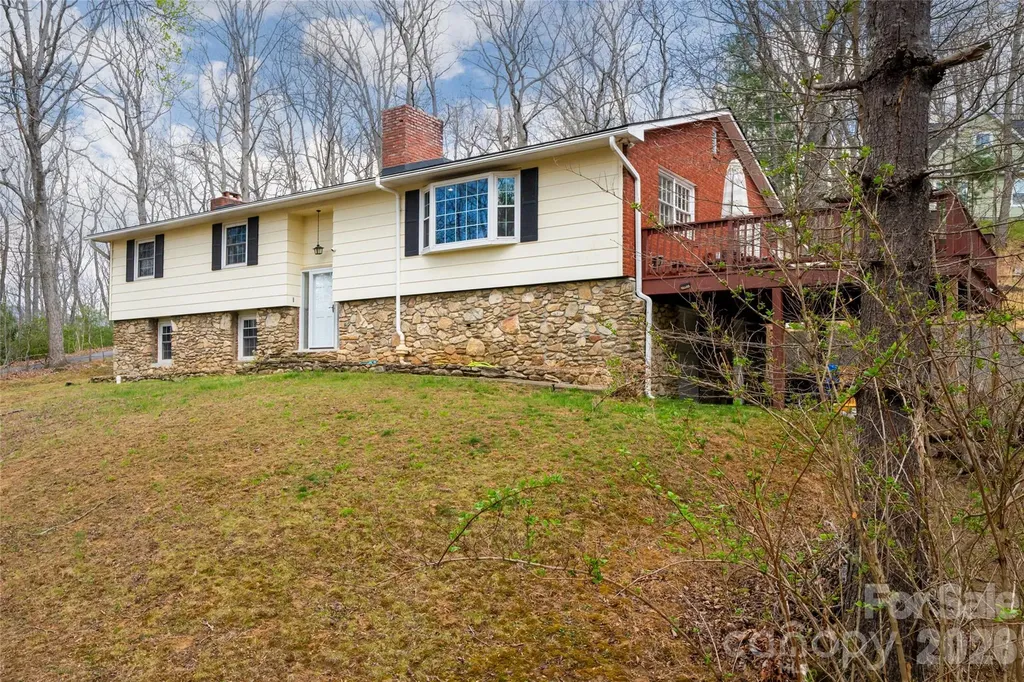 233 Church Road Fairview NC 28730