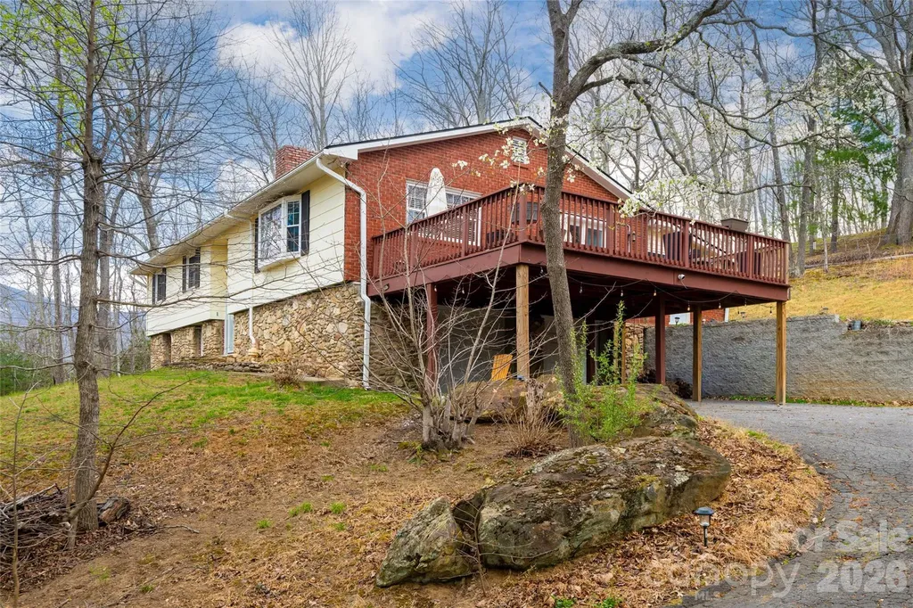 233 Church Road Fairview NC 28730