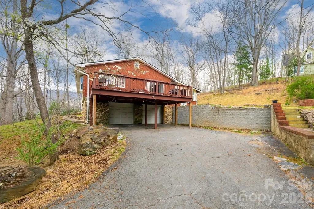233 Church Road Fairview NC 28730