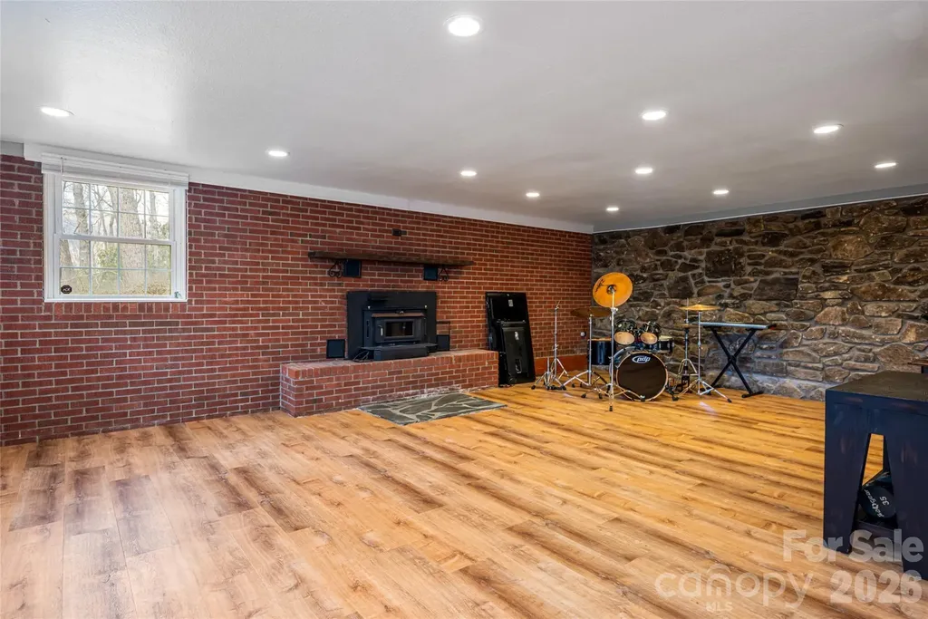 233 Church Road Fairview NC 28730