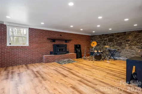 233 Church Road Fairview NC 28730