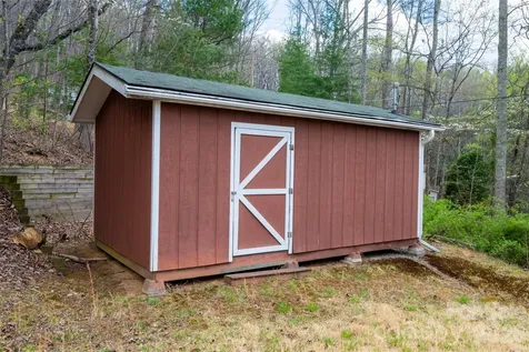 233 Church Road Fairview NC 28730