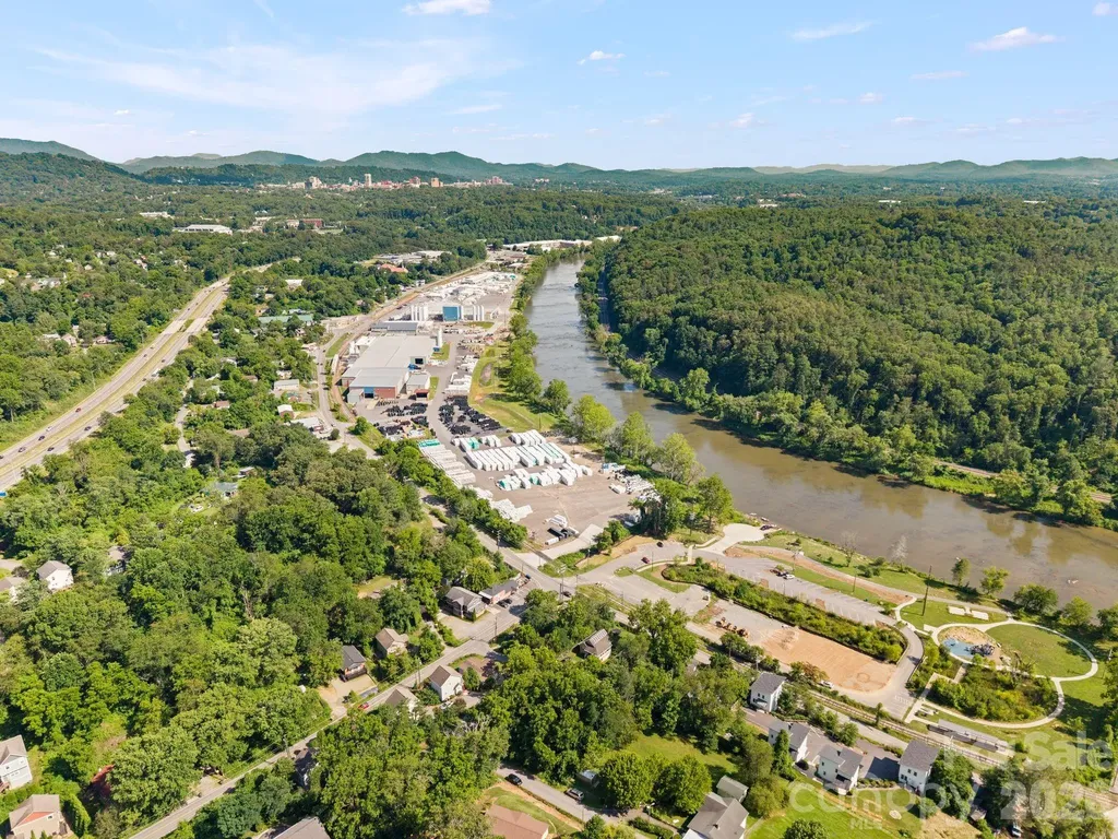 75 Green Oak Road Asheville NC 28804