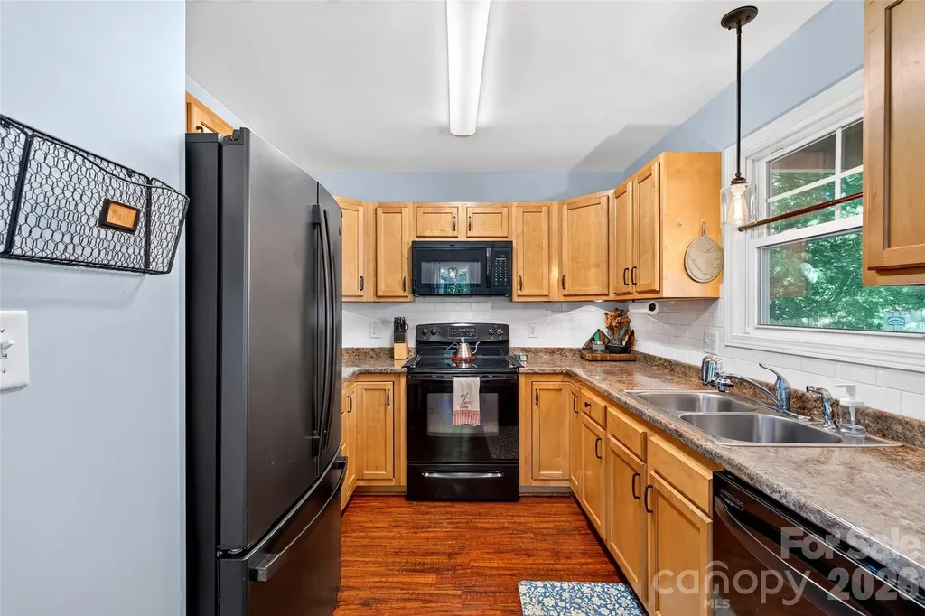 12 Jubilee Circle Black Mountain NC 28711