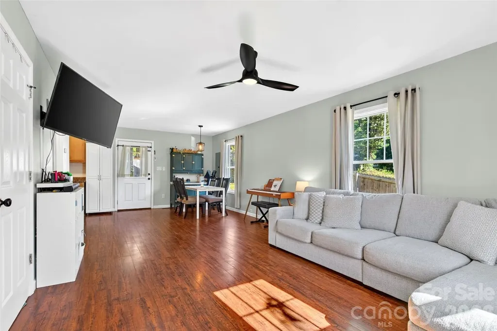 12 Jubilee Circle Black Mountain NC 28711
