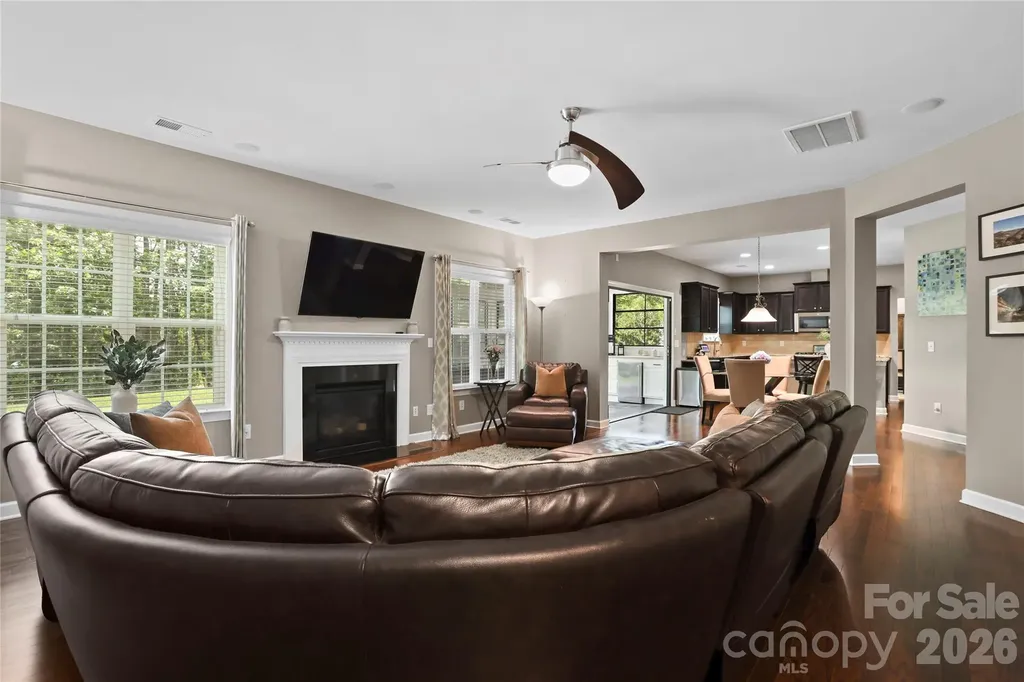 2412 Hamlet Court Matthews NC 28105