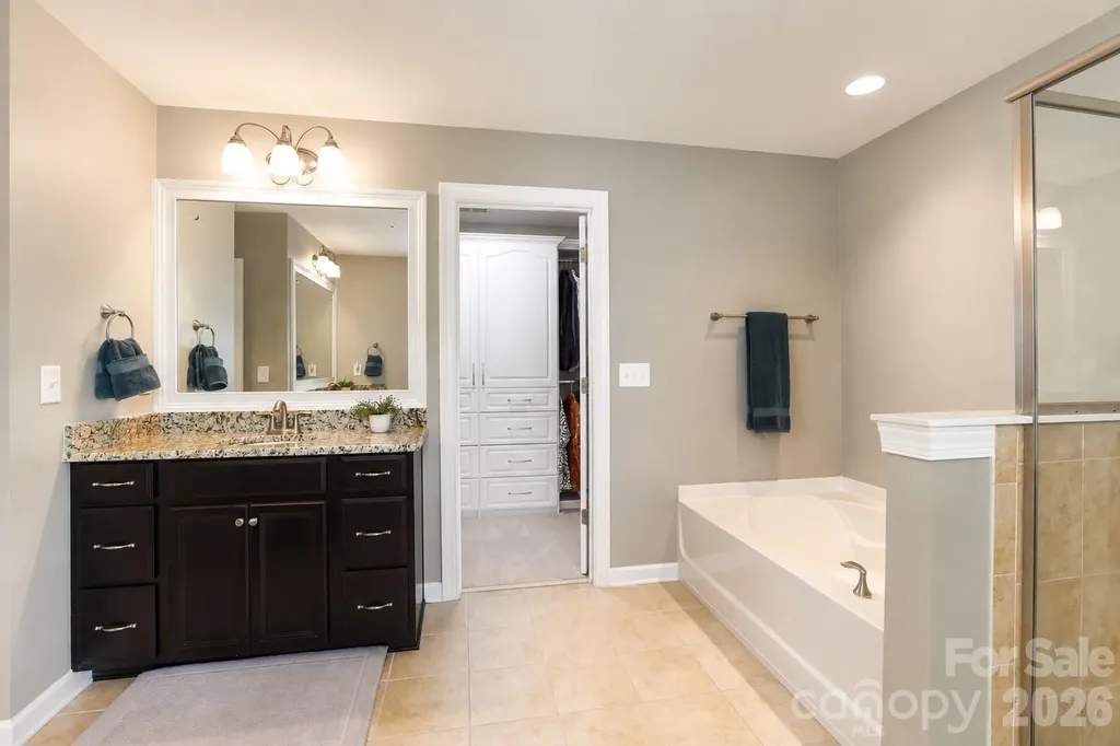 2412 Hamlet Court Matthews NC 28105