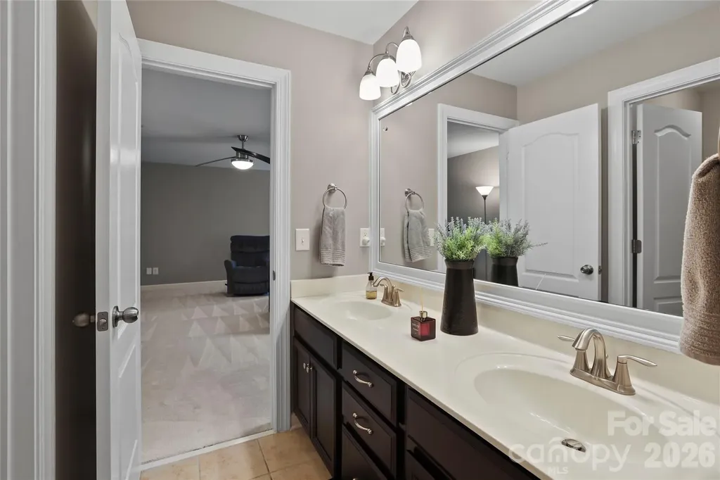 2412 Hamlet Court Matthews NC 28105